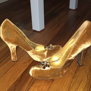 BCBGirls Gold Crushed Velvet Heels. Size 10